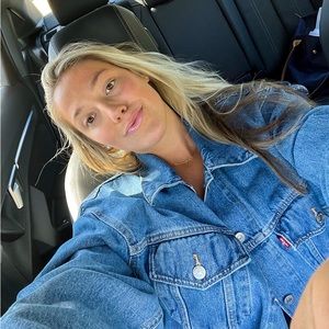 Meet your Posher, Zoe